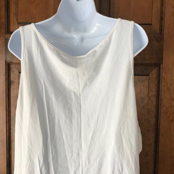 H&M White Scoop Neck Tank Size 4X - Picture 7 of 9